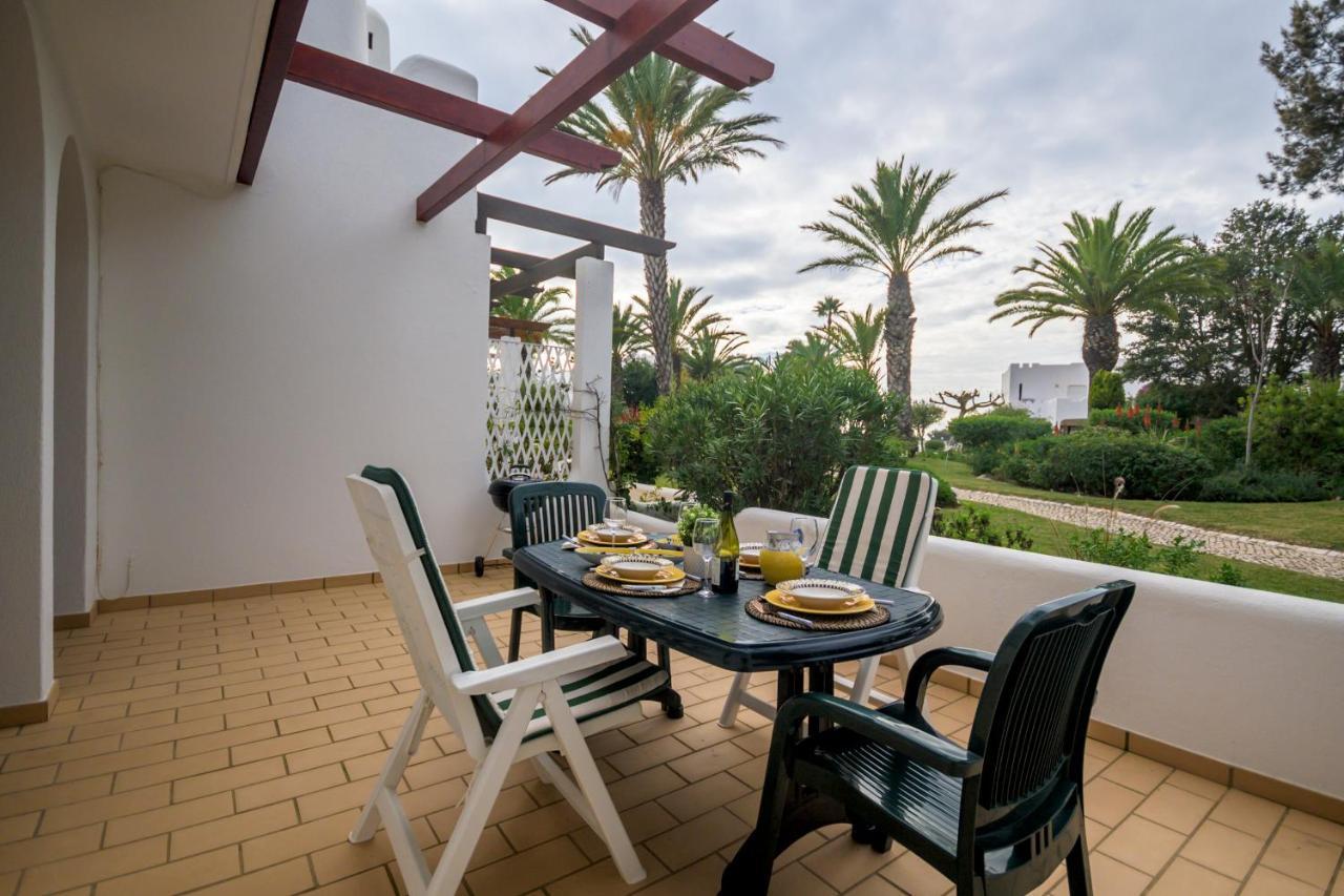 Superb Beach Townhouse At Vila Gaivota Resort Ferragudo (Faro) Exterior foto